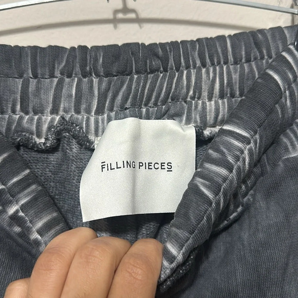 Filling Pieces - Picture 11 of 14